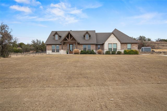 916 Silverleaf Drive, Weatherford, TX 76085