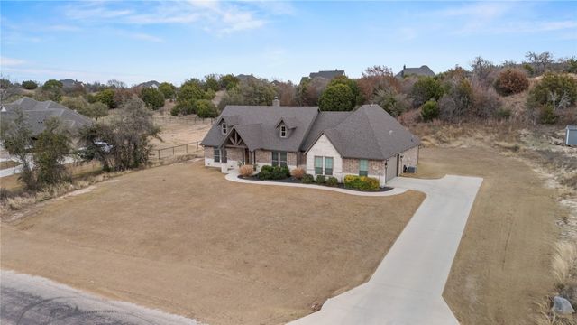 916 Silverleaf Drive, Weatherford, TX 76085