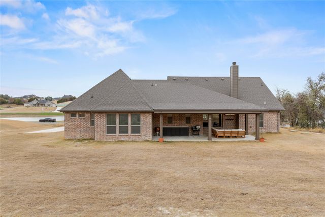 916 Silverleaf Drive, Weatherford, TX 76085