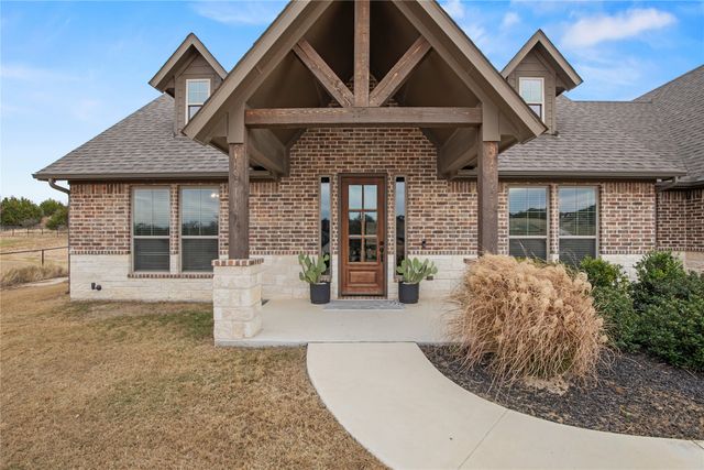 916 Silverleaf Drive, Weatherford, TX 76085