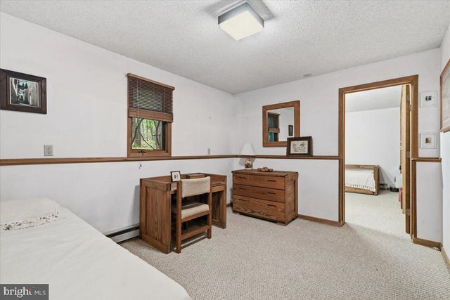 701 WATERCREST AVE, Effort, PA 18330