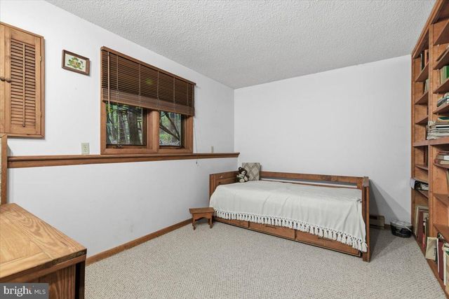 701 WATERCREST AVE, Effort, PA 18330
