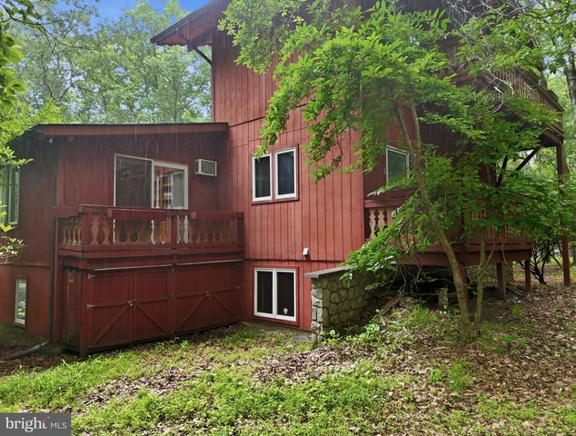 701 WATERCREST AVE, Effort, PA 18330