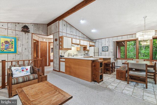 701 WATERCREST AVE, Effort, PA 18330
