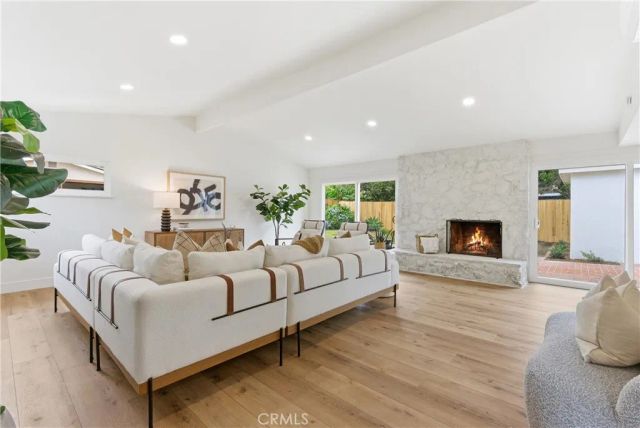1433 W Saint Andrew, Santa Ana, CA 92704