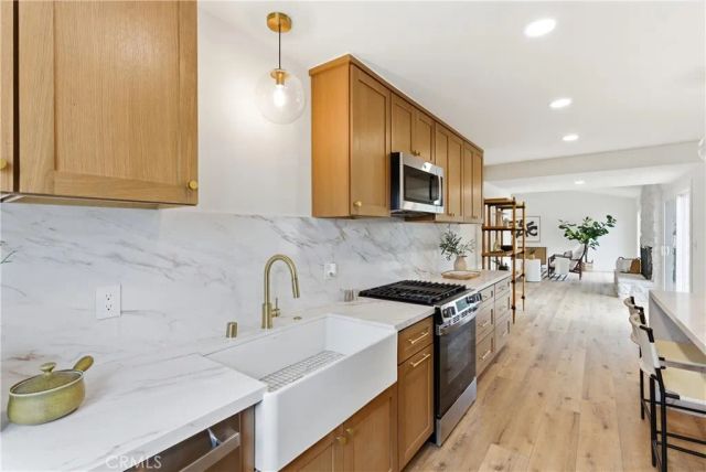 1433 W Saint Andrew, Santa Ana, CA 92704