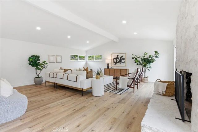 1433 W Saint Andrew, Santa Ana, CA 92704