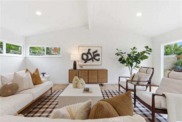 1433 W Saint Andrew, Santa Ana, CA 92704