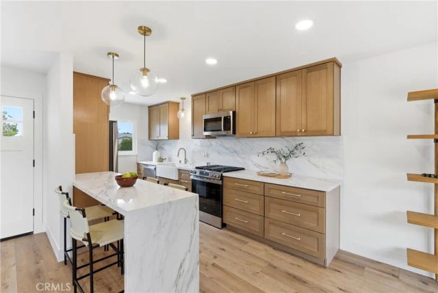 1433 W Saint Andrew, Santa Ana, CA 92704