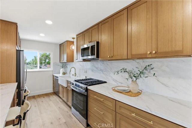 1433 W Saint Andrew, Santa Ana, CA 92704
