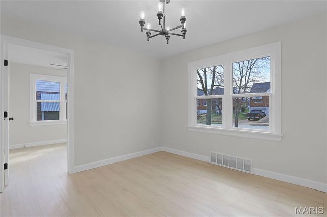 8636 Charlton Lane, Affton, MO 63123