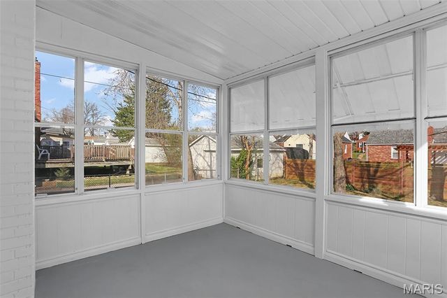 8636 Charlton Lane, Affton, MO 63123