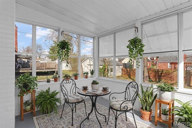 8636 Charlton Lane, Affton, MO 63123