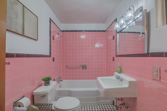 521 Webber Street, Santa Fe, NM 87505