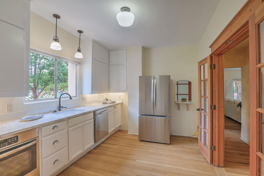 Image 17 of property listing at 521 Webber Street, Santa Fe, NM 87505