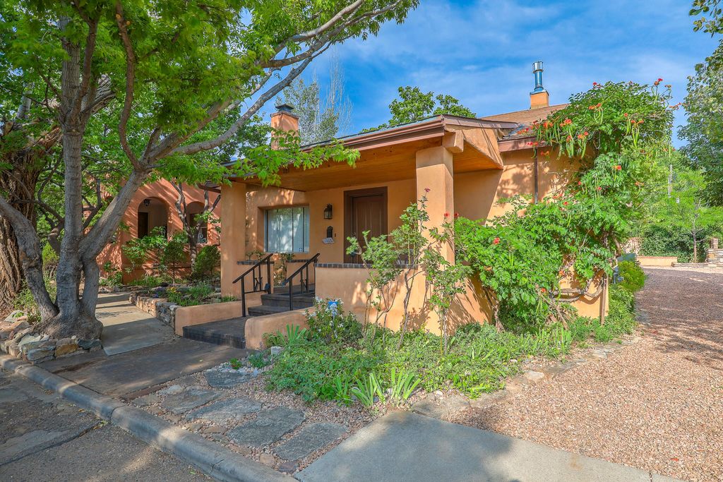 Image 2 of property listing at 521 Webber Street, Santa Fe, NM 87505