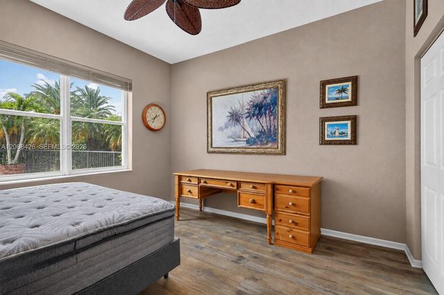 600 SW 167th Way, Pembroke Pines, FL 33027