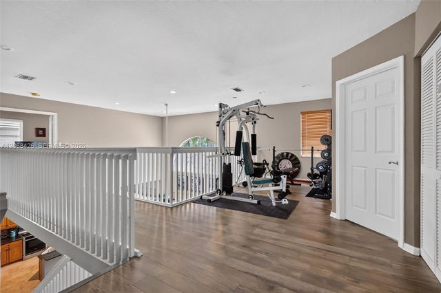 600 SW 167th Way, Pembroke Pines, FL 33027