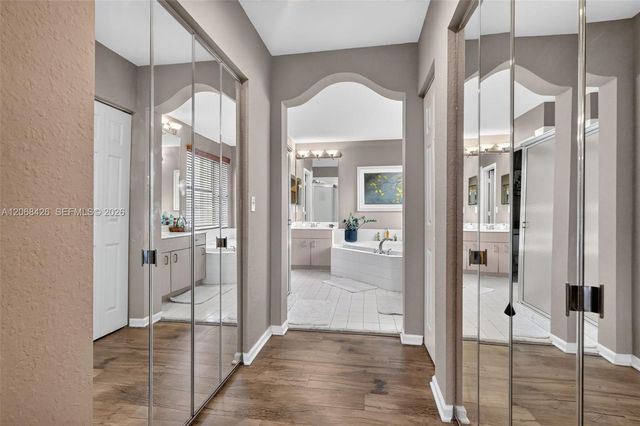 600 SW 167th Way, Pembroke Pines, FL 33027