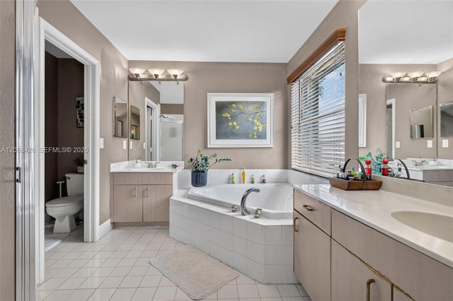 600 SW 167th Way, Pembroke Pines, FL 33027