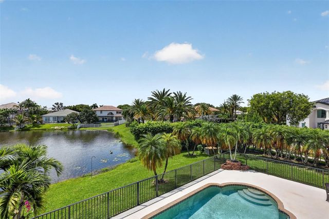 600 SW 167th Way, Pembroke Pines, FL 33027