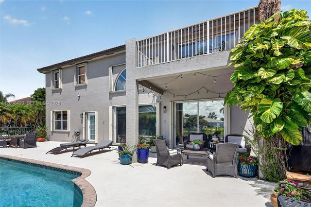 600 SW 167th Way, Pembroke Pines, FL 33027