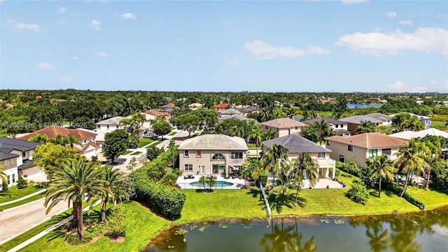 600 SW 167th Way, Pembroke Pines, FL 33027