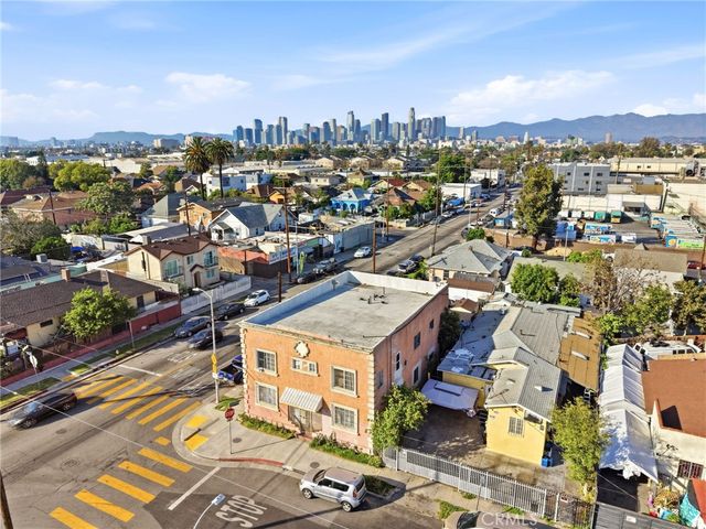 901 E 33rd, Los Angeles, CA 90011