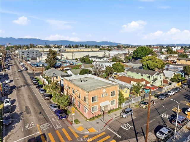 901 E 33rd, Los Angeles, CA 90011