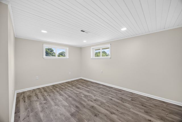 74 Farmer Rd, Crossville, TN 38571