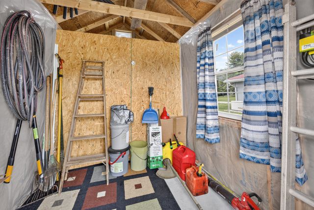 74 Farmer Rd, Crossville, TN 38571