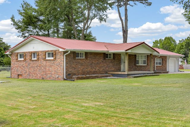 74 Farmer Rd, Crossville, TN 38571
