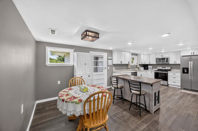 74 Farmer Rd, Crossville, TN 38571