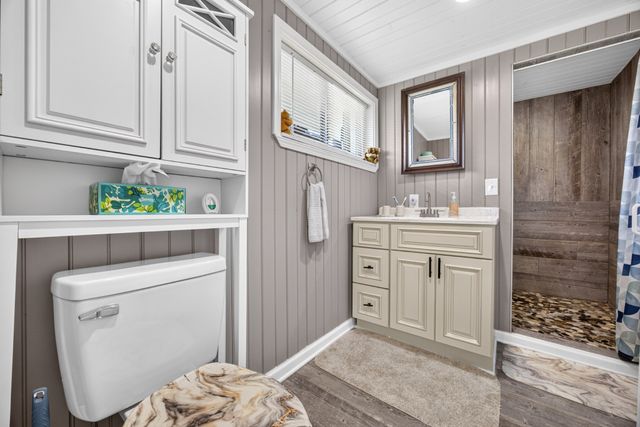 74 Farmer Rd, Crossville, TN 38571