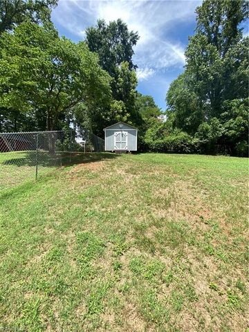 1112 Green Street, Reidsville, NC 27320