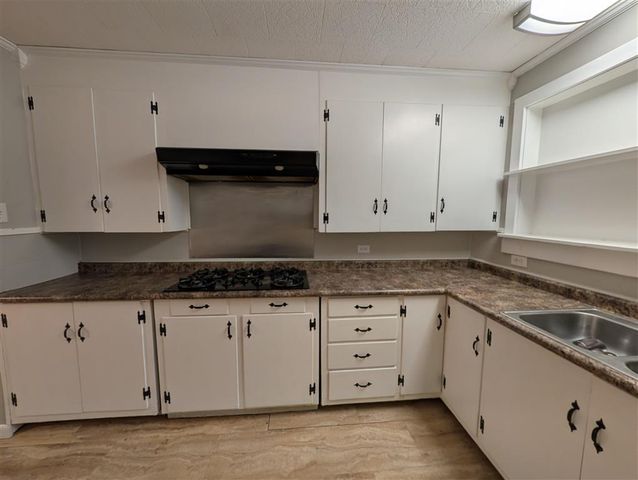 811 Schriever Street, Jennings, LA 70546