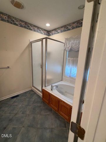 210 Donnibrook Run, Fuquay Varina, NC 27526