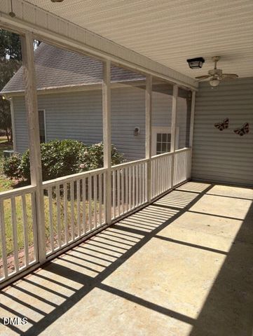 210 Donnibrook Run, Fuquay Varina, NC 27526