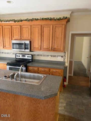 210 Donnibrook Run, Fuquay Varina, NC 27526