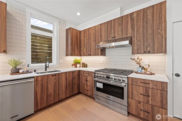 3020 NE 95th, Seattle, WA 98115