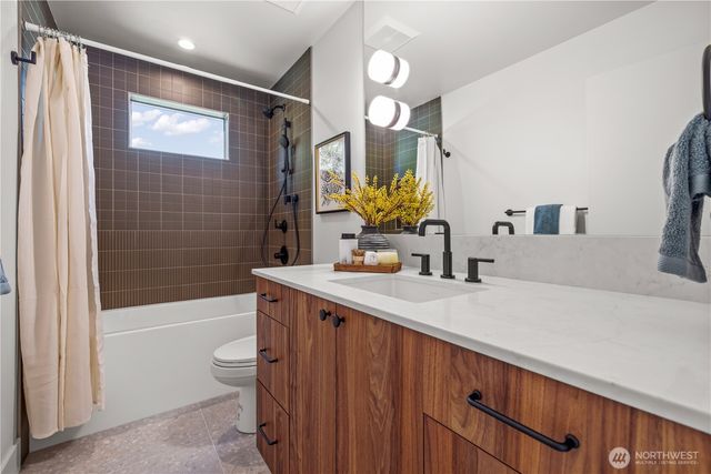 3020 NE 95th, Seattle, WA 98115