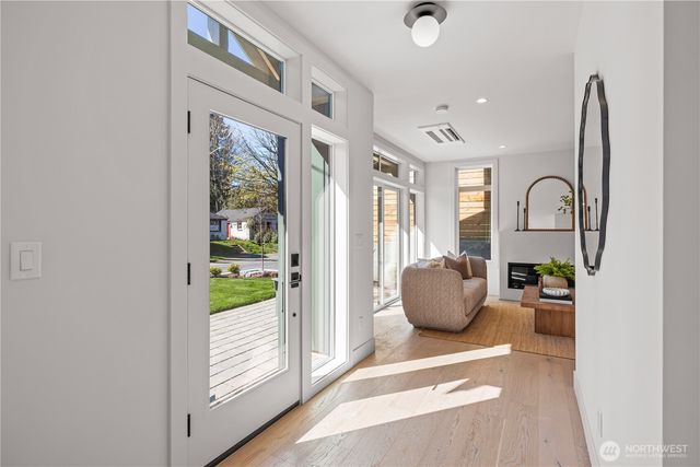 3020 NE 95th, Seattle, WA 98115
