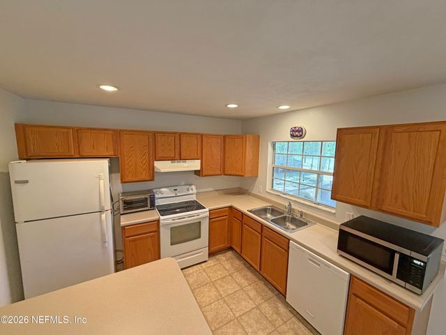 22921 SE 60TH Lane, Hawthorne, FL 32640