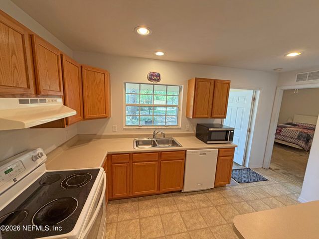 22921 SE 60TH Lane, Hawthorne, FL 32640
