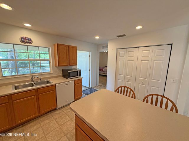22921 SE 60TH Lane, Hawthorne, FL 32640