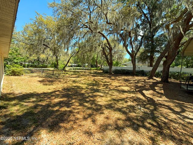 22921 SE 60TH Lane, Hawthorne, FL 32640