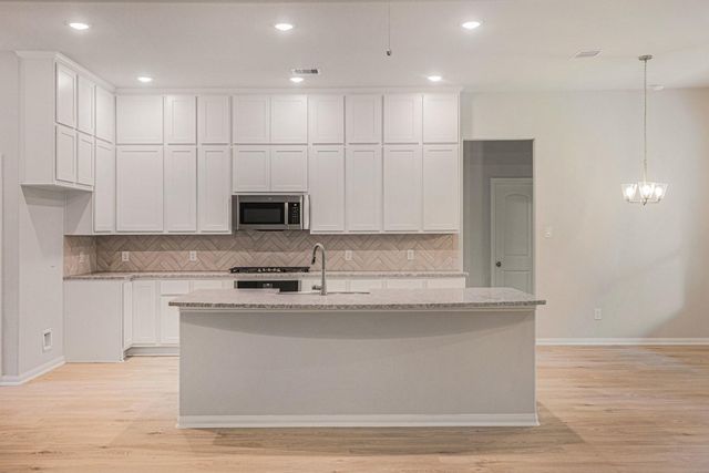 13633 Armstrong, Conroe, TX 77303