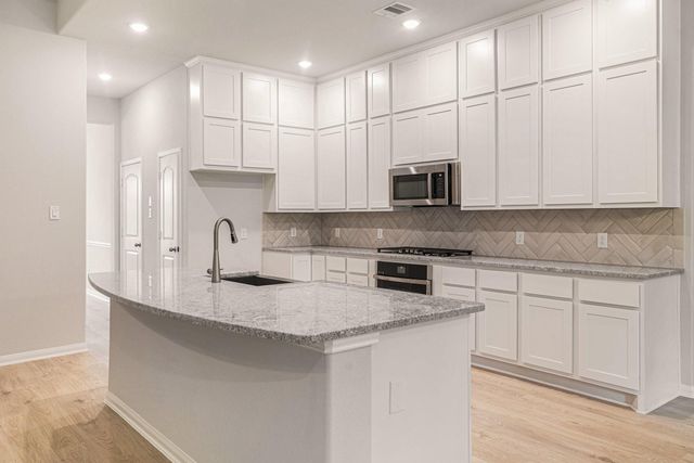 13633 Armstrong, Conroe, TX 77303