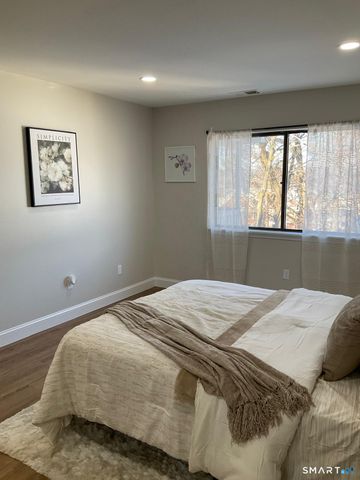 467 Whalley Avenue APT L, New Haven, CT 06511