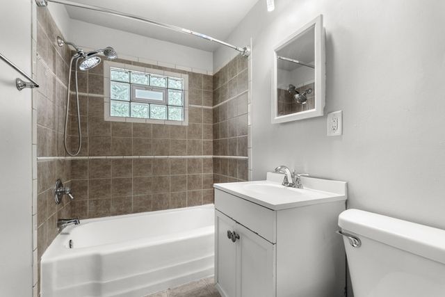 3113 Oakwood Street, Portage, IN 46368
